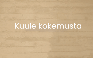 Beigellä tiiliseinätaustalla lukee Kuule kokemusta.